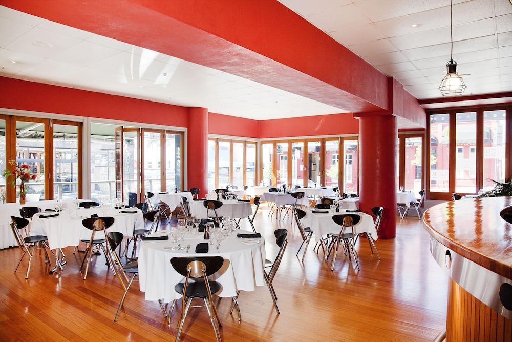 Distinction New Plymouth Hotel Exterior photo