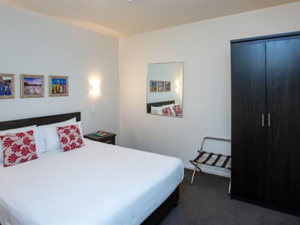Distinction New Plymouth Hotel Exterior photo