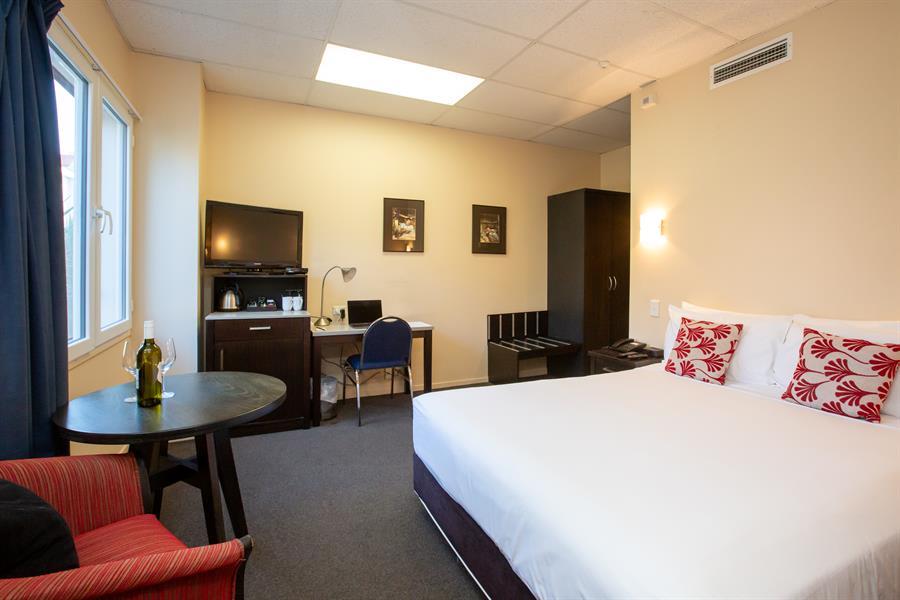 Distinction New Plymouth Hotel Exterior photo