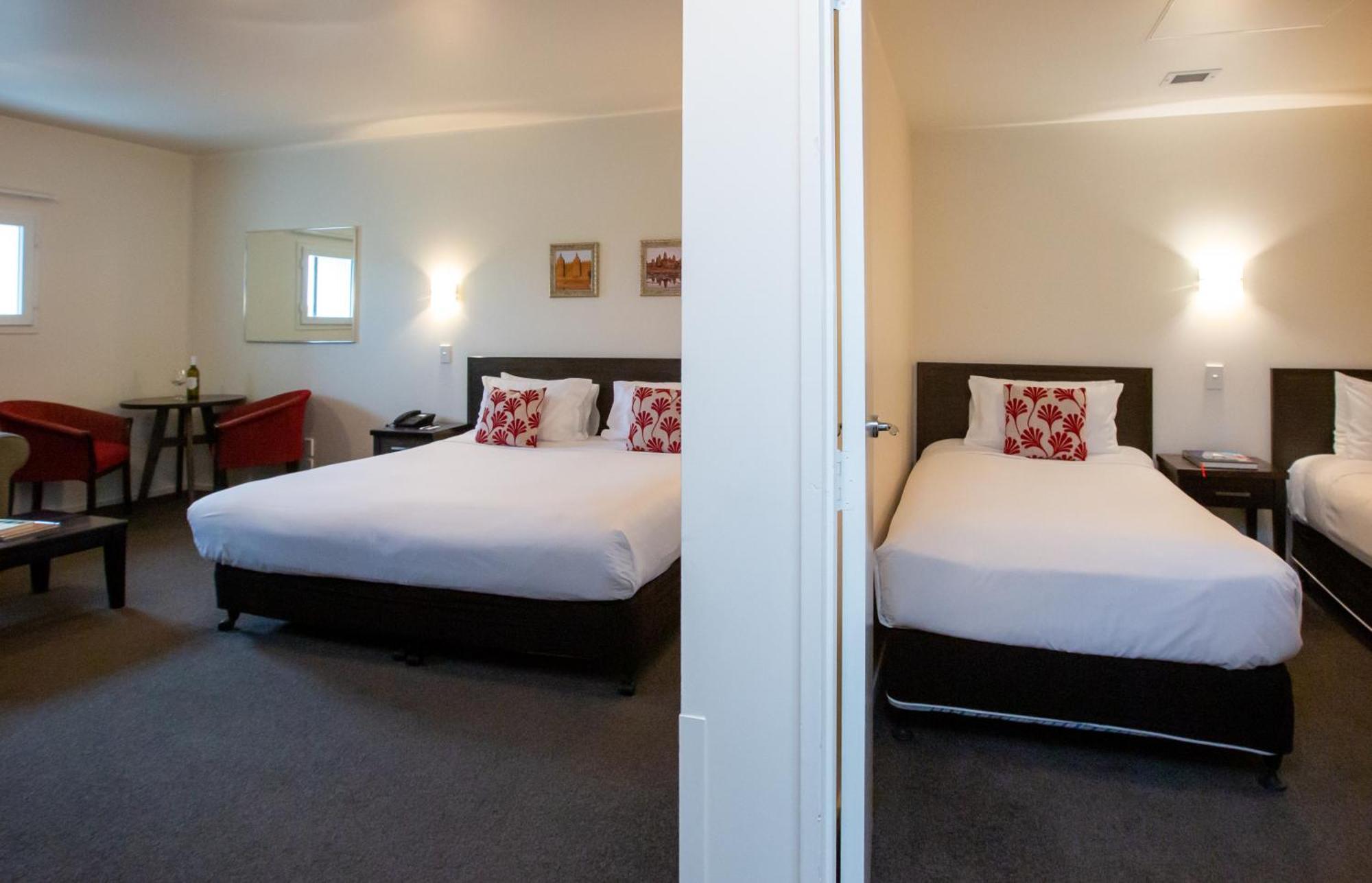 Distinction New Plymouth Hotel Exterior photo
